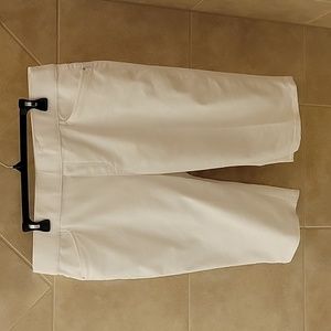 Capris, white stretch pull up, size 16W
